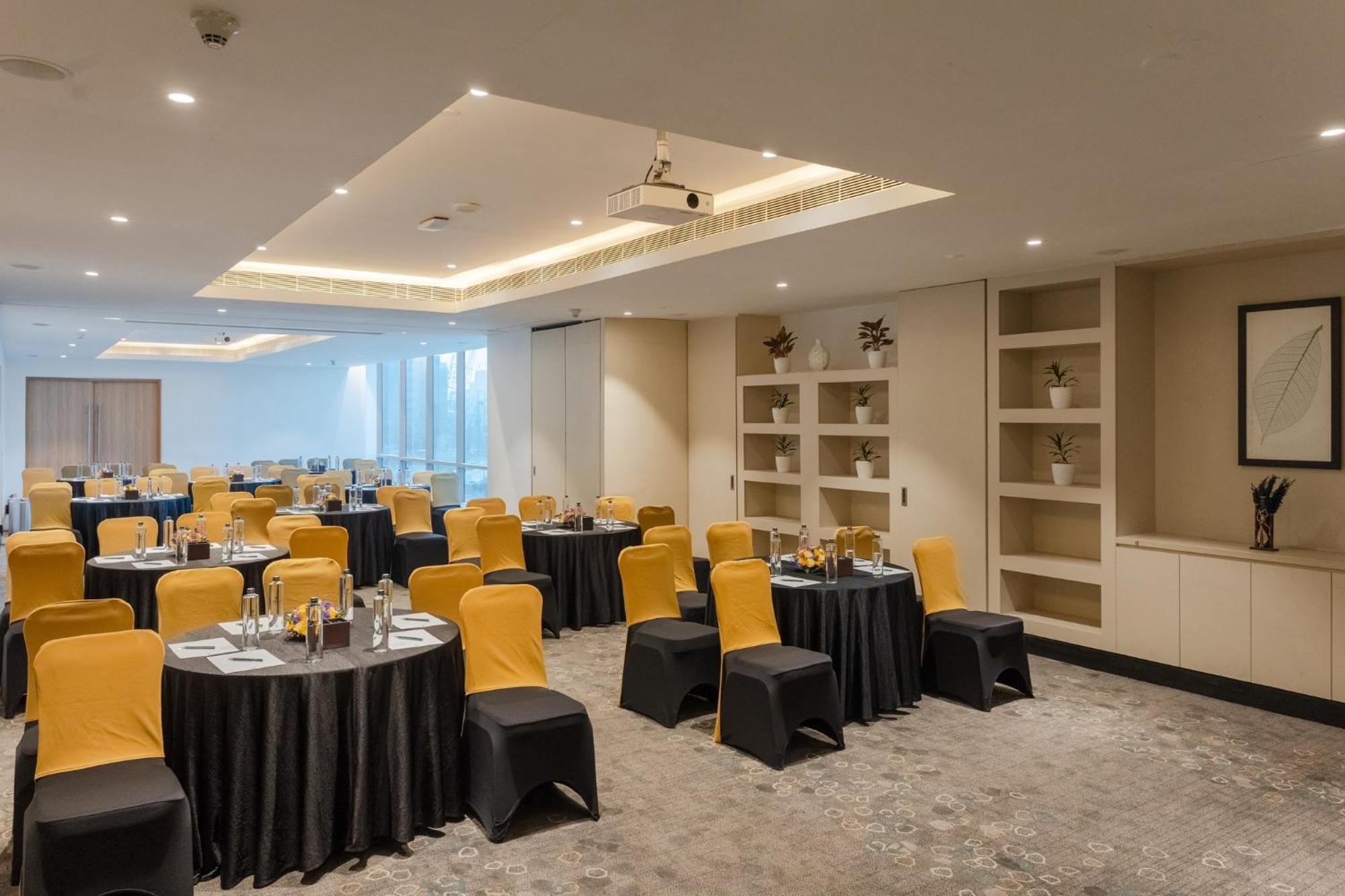 Holiday Inn Chennai Omr It Expressway By Ihg Exterior foto