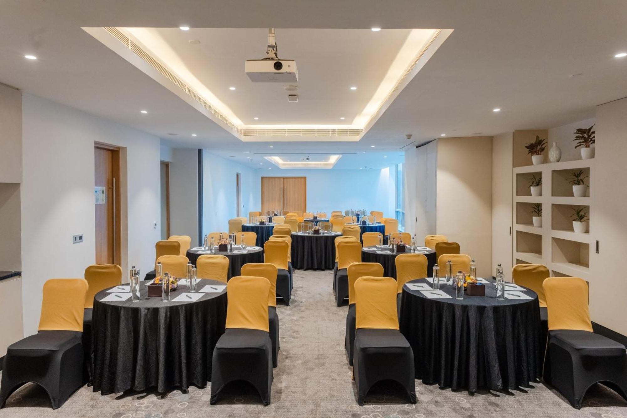 Holiday Inn Chennai Omr It Expressway By Ihg Exterior foto